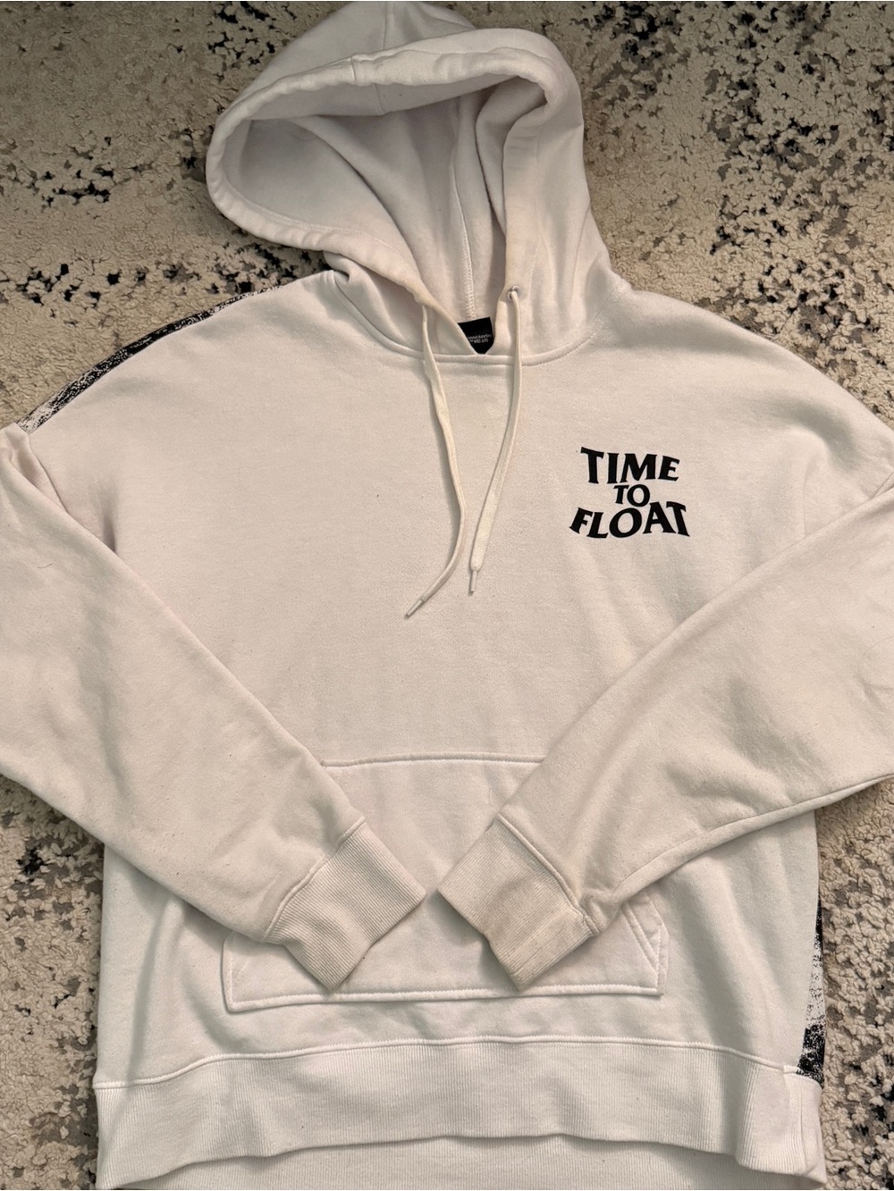 Hot Topic White "Time To Float" Pullover Hoodie